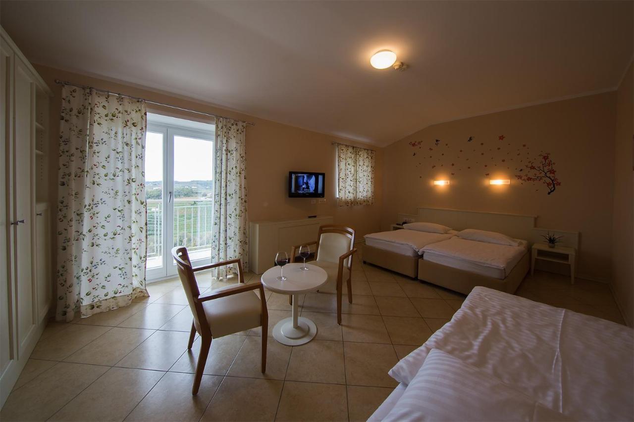 Hotel Kozana ドブロボ エクステリア 写真