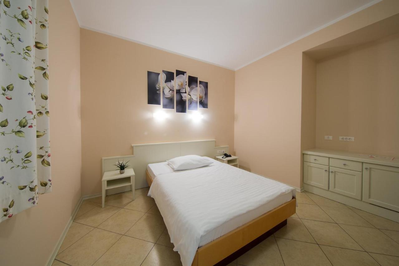 Hotel Kozana ドブロボ エクステリア 写真