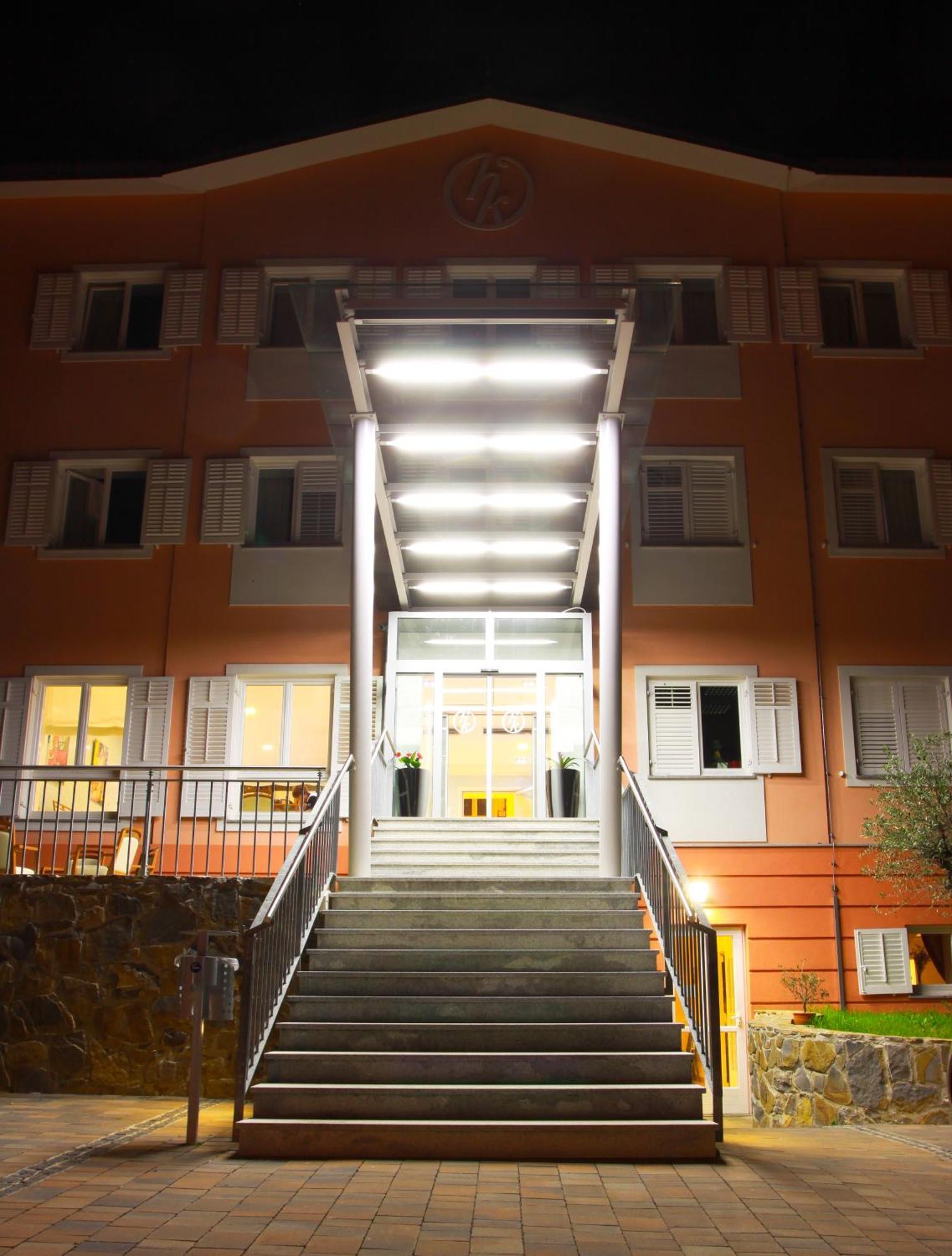 Hotel Kozana ドブロボ エクステリア 写真